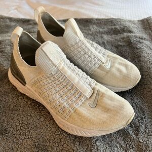 White nike slip on sneakers